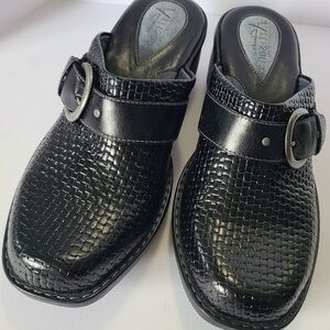 Clark Black Artisan Clogs Size 7.5 M
